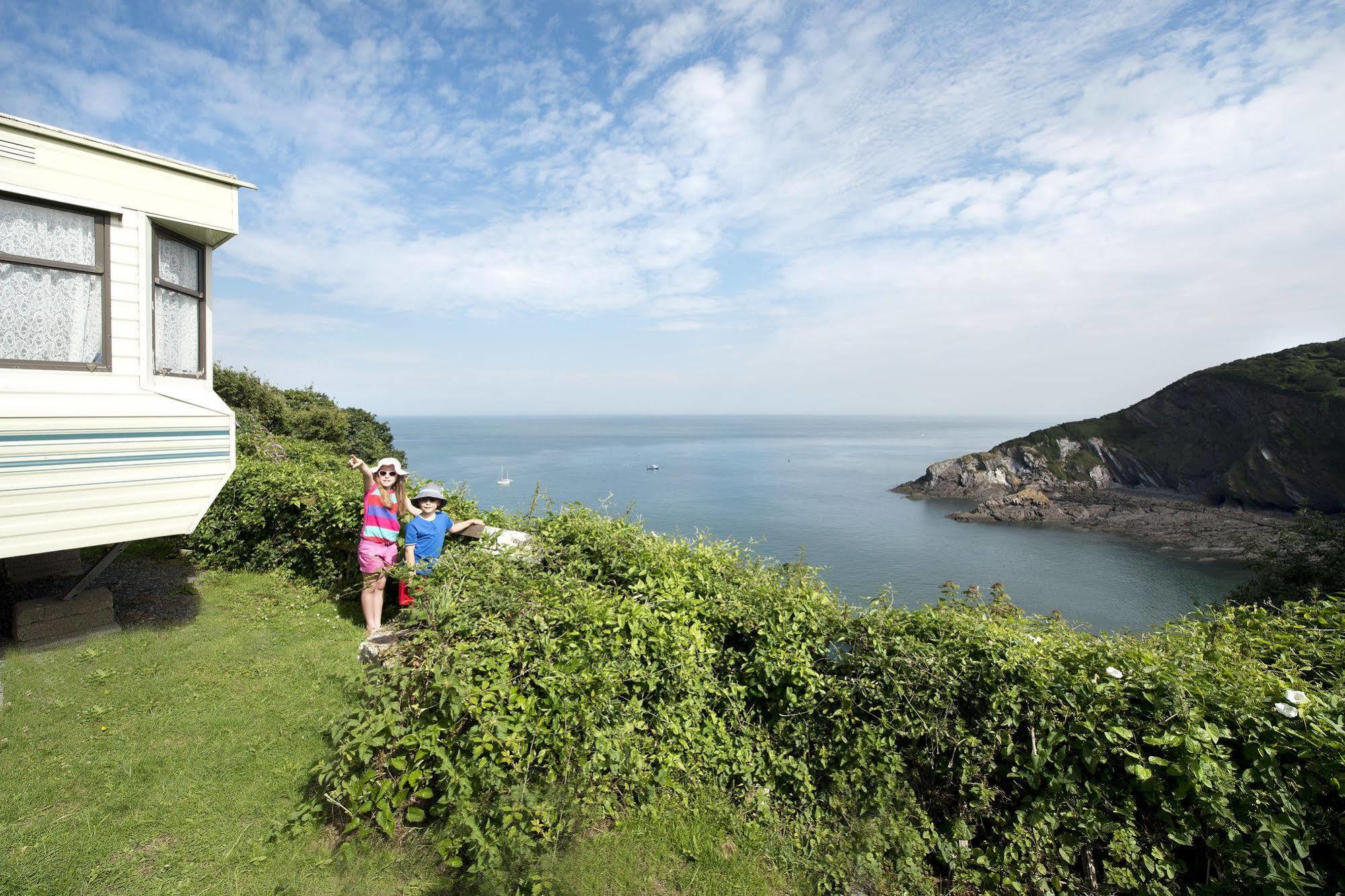 Sandaway Beach Holiday Park คอมบ์มาร์ติน ภายนอก รูปภาพ